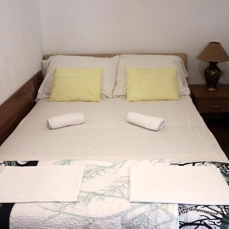 Apartment Krajacic Krk Town Exteriör bild