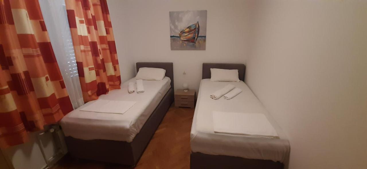 Apartment Krajacic Krk Town Exteriör bild