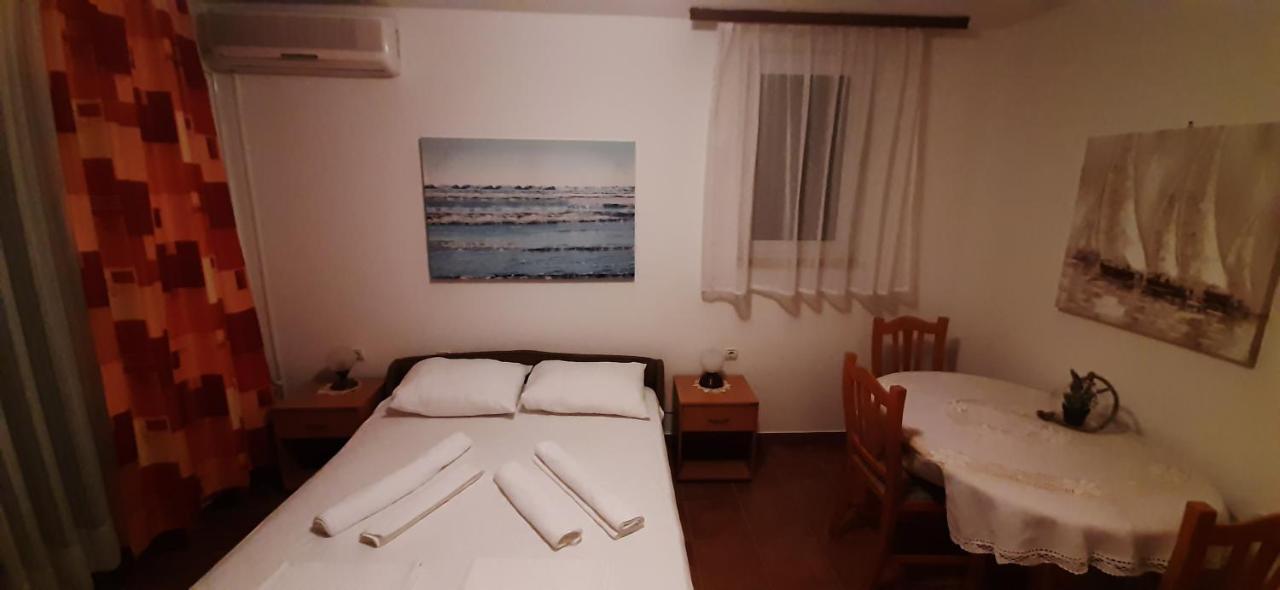 Apartment Krajacic Krk Town Exteriör bild